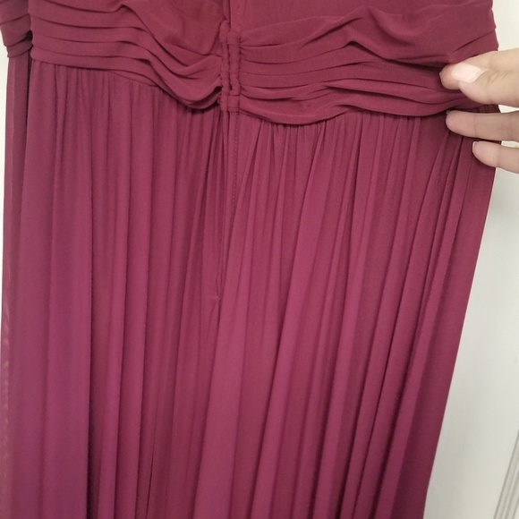 Gown - Picture 4 of 5